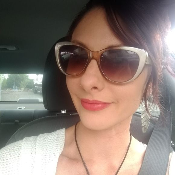 Meet your Posher, Callie - Picture 1 of 1